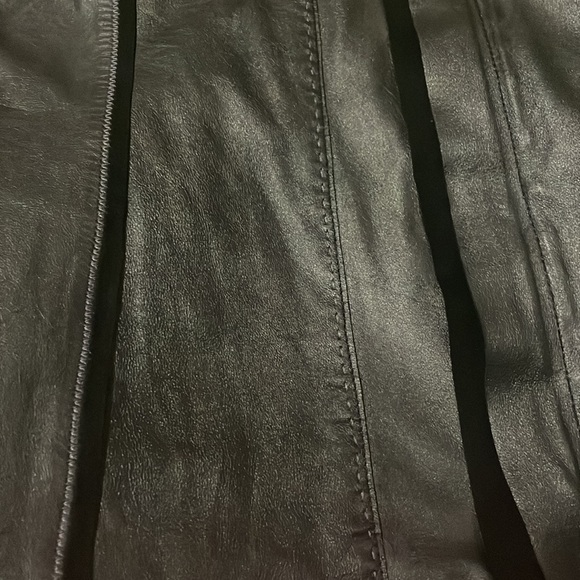 Gorgeous Elie Tahari Leather Jacket - Picture 13 of 14